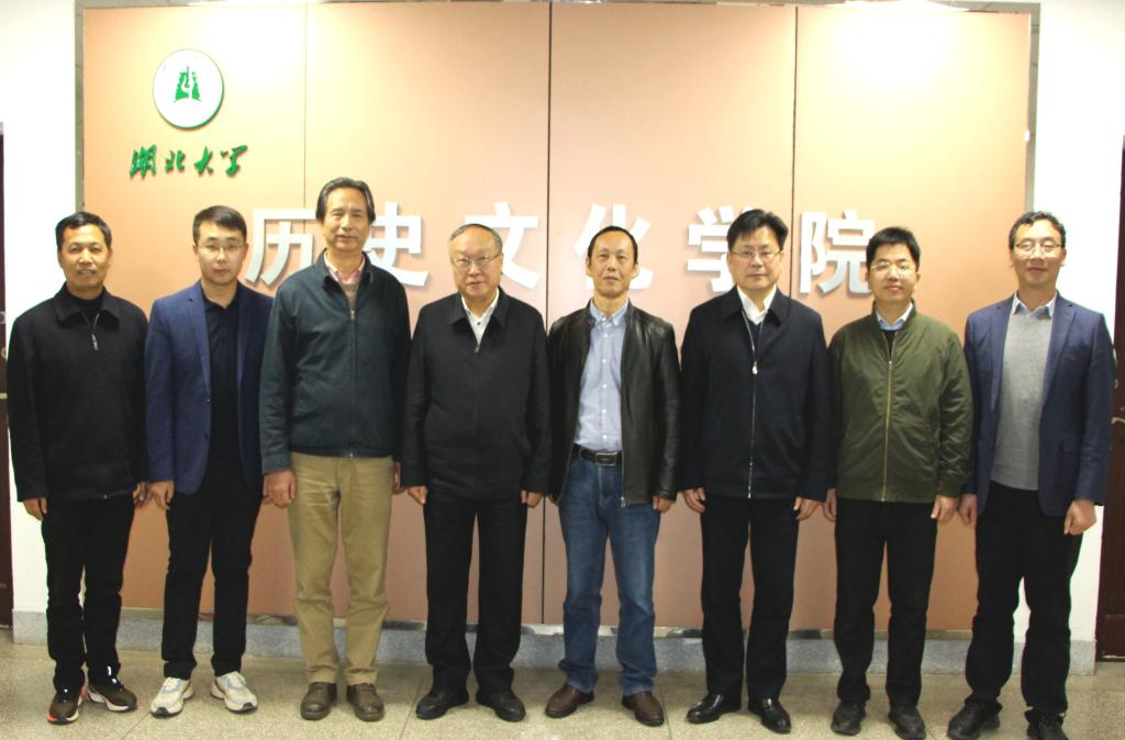 校党委书记谢红星调研太阳集团tyc33455人才工作